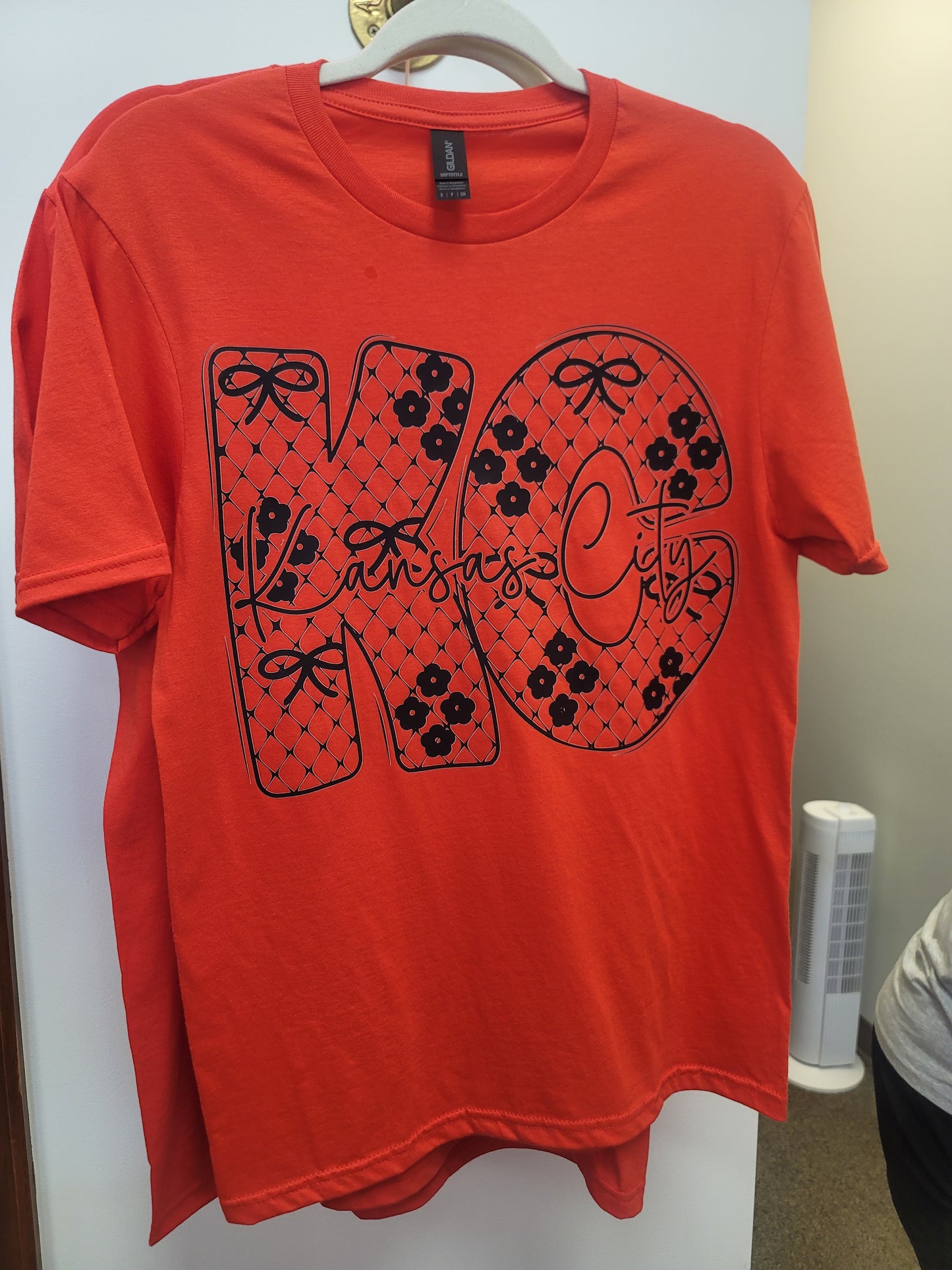 Bows and Flowers SS Tee Red