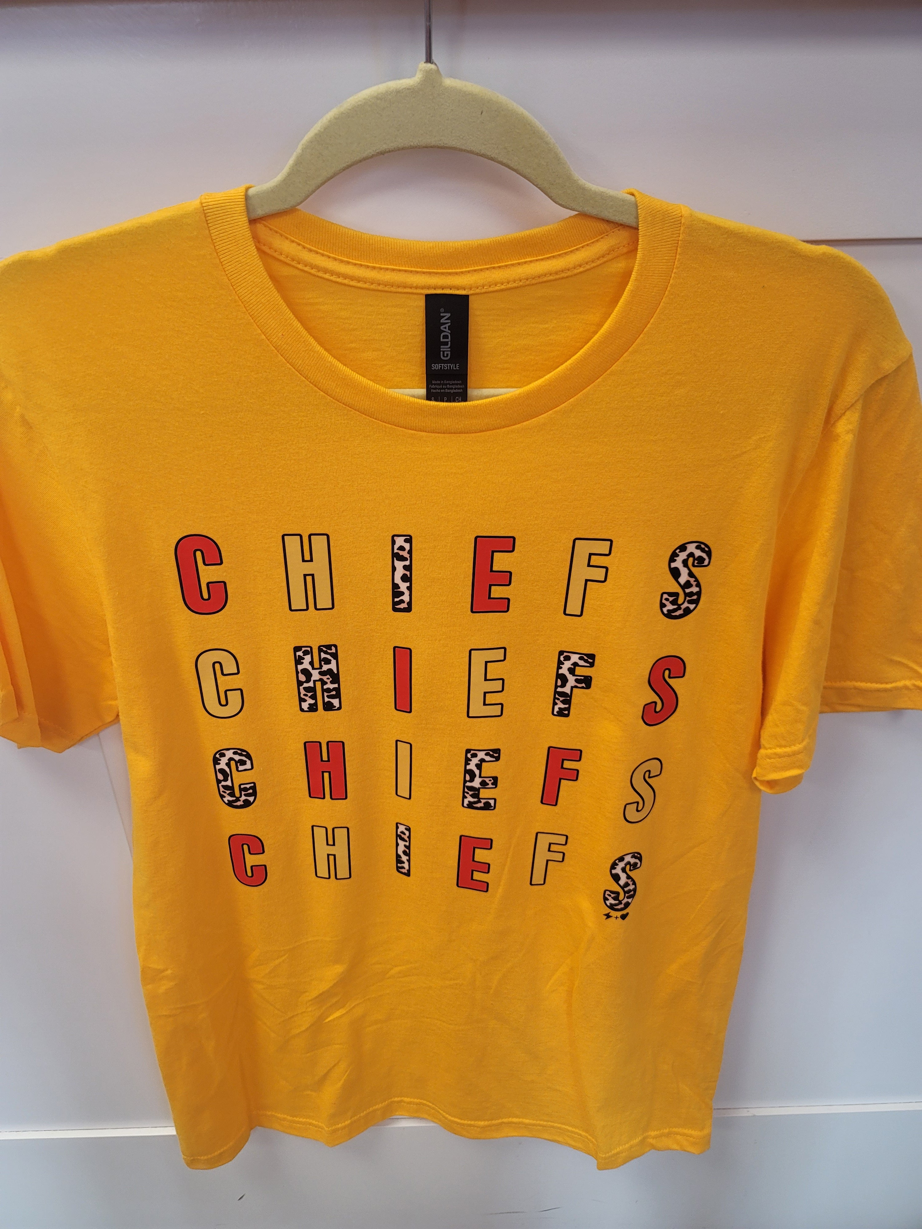 Chiefs Leopard Repeat Tee