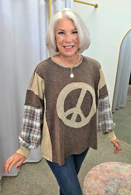 Easel Peace Multi-Plaid Pullover Olive