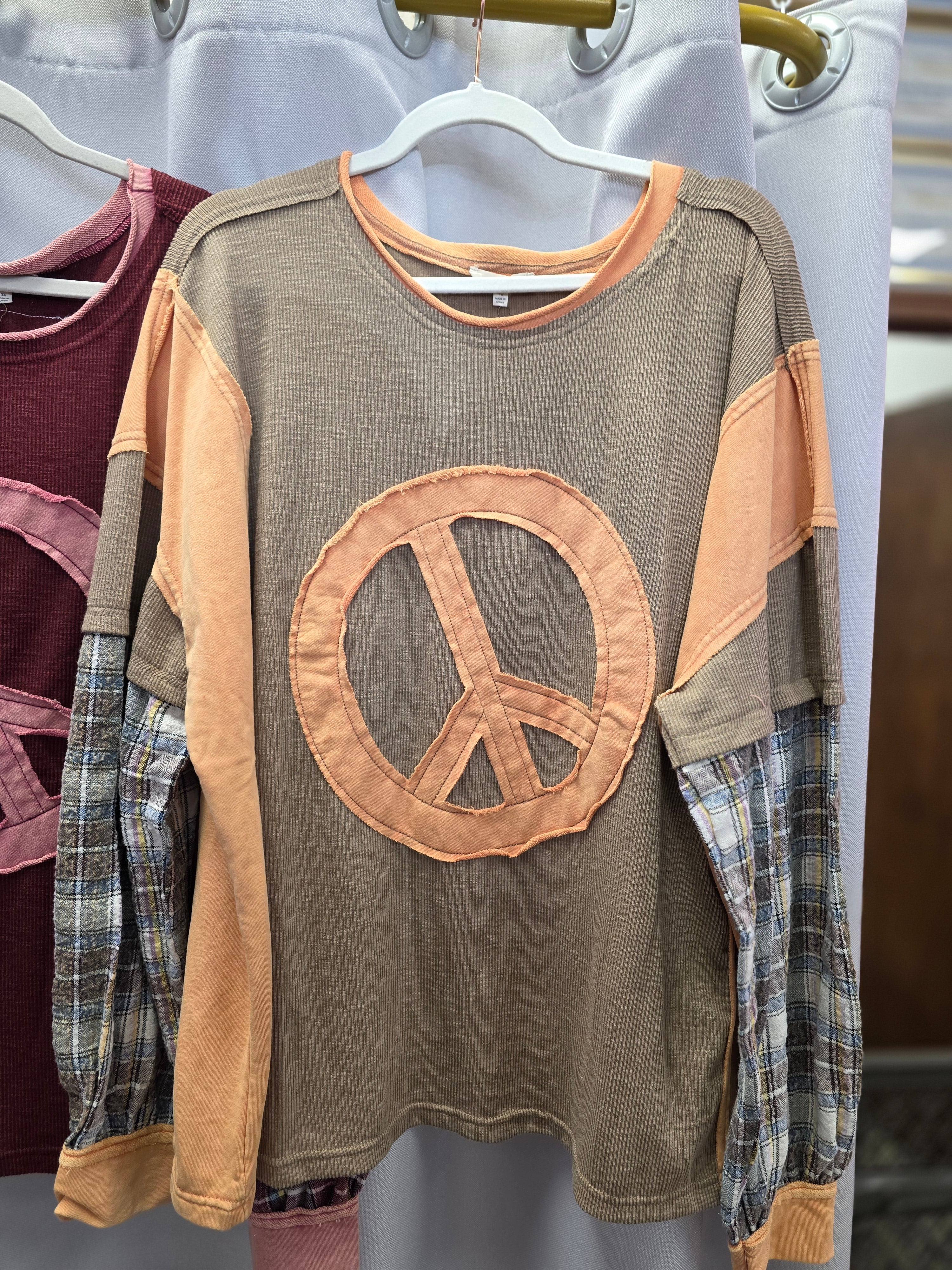 Easel Peace Multi-Plaid Pullover Orange