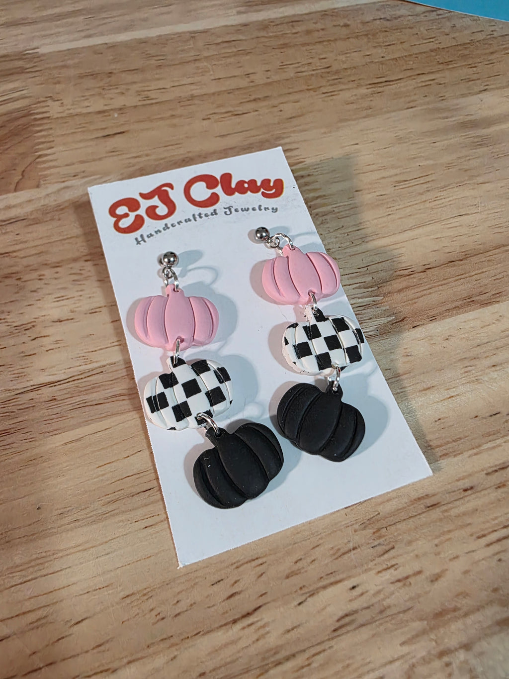 Checkered Pumpkin Trio Dangles