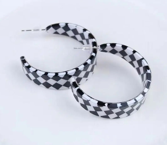 Black White Checkered Hoops
