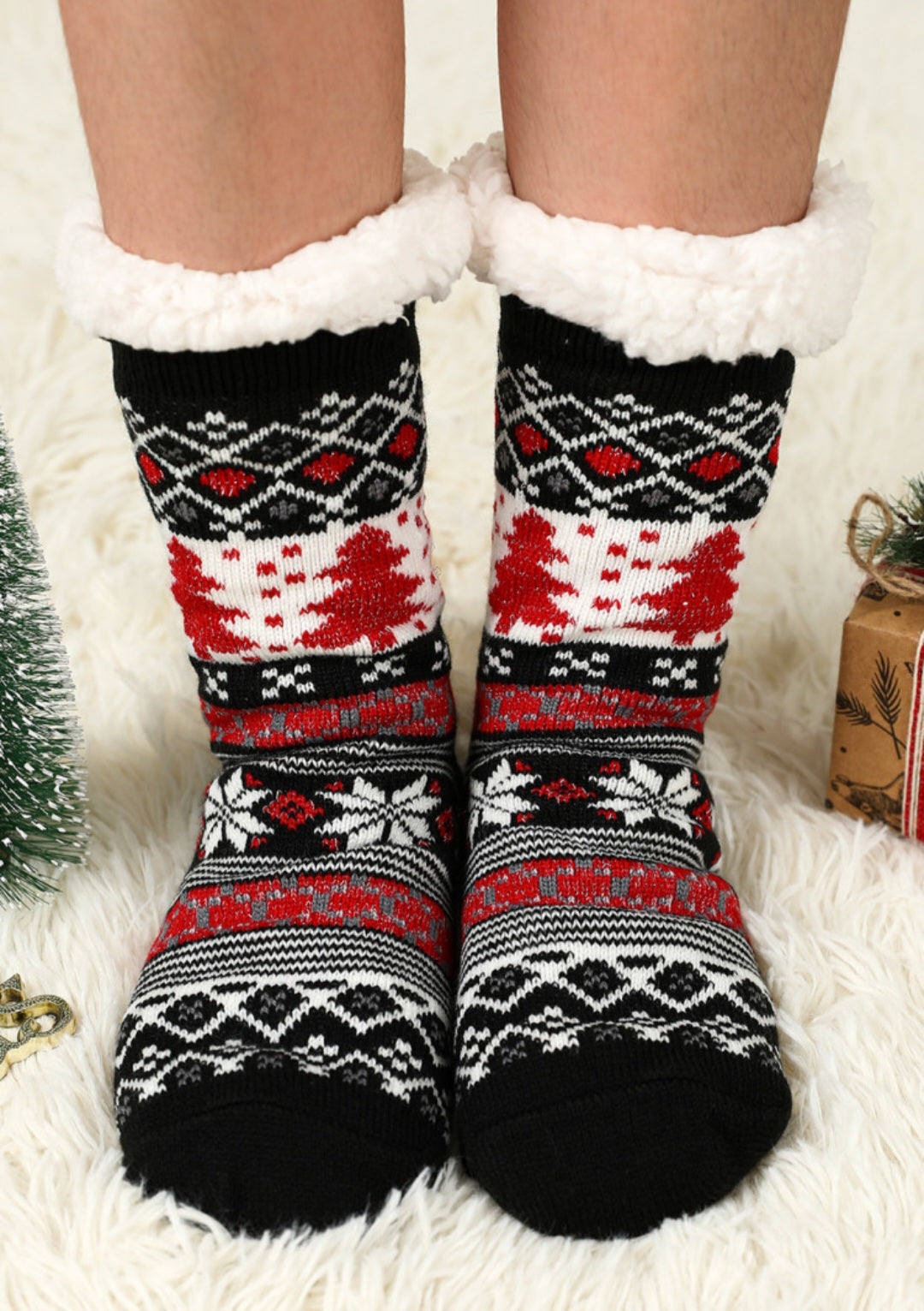Sherpa Lined Christmas Socks Black