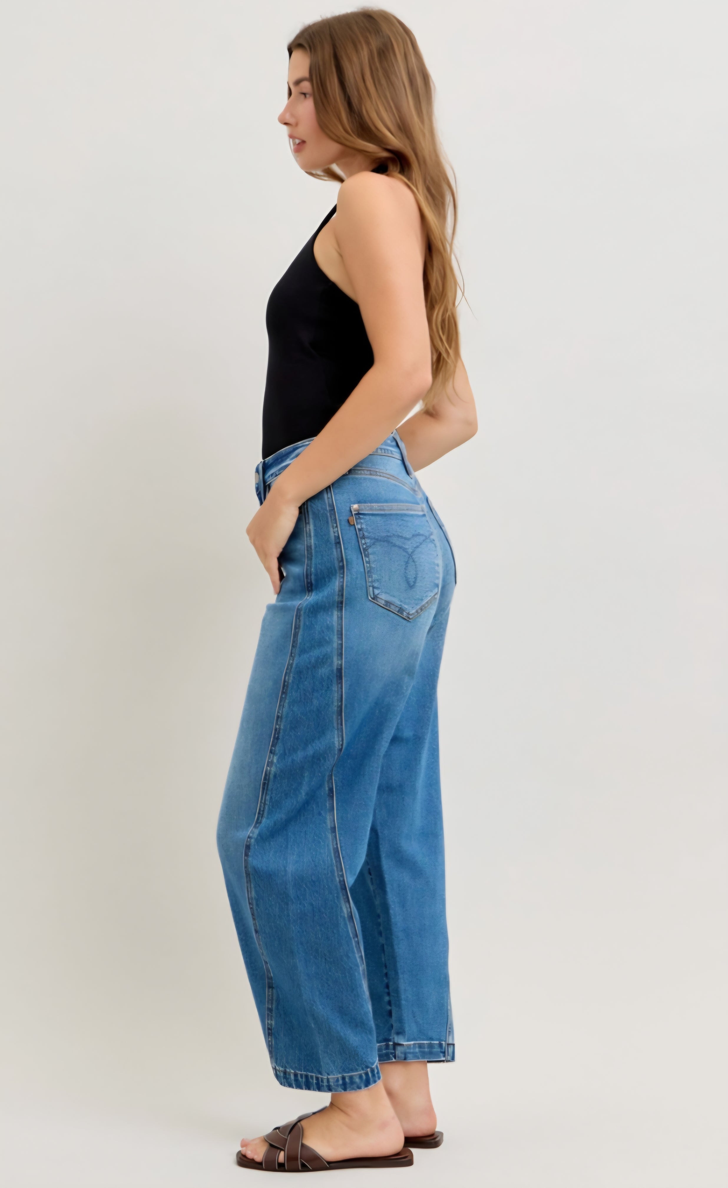 Judy Blue Rigid Magic Barrel Jean
