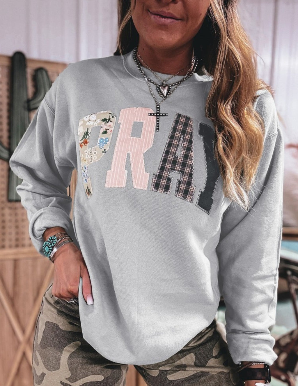 Applique PRAY Pullover Grey *PREORDER*