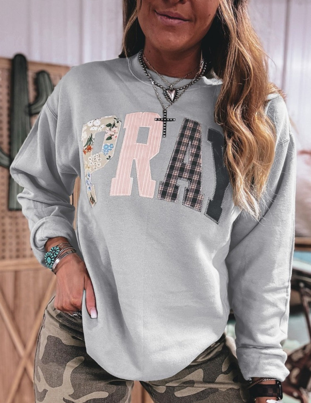 Applique PRAY Pullover Grey *PREORDER*